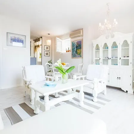 Apartment Azzurro 4 Stars *